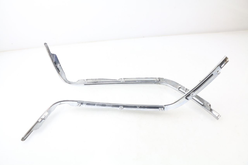 photo de FRAME COVER PIAGGIO PRIMAVERA 125 (2013 - 2021) - Zoom on usage condition