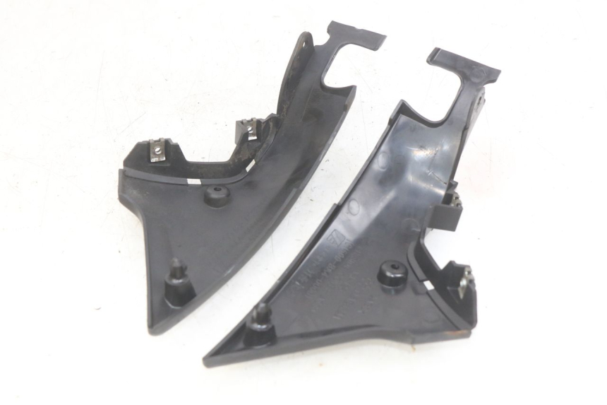 photo de SIDE FRAME COVER DAELIM VJ ROADWIN FI 125 (2008 - 2017)