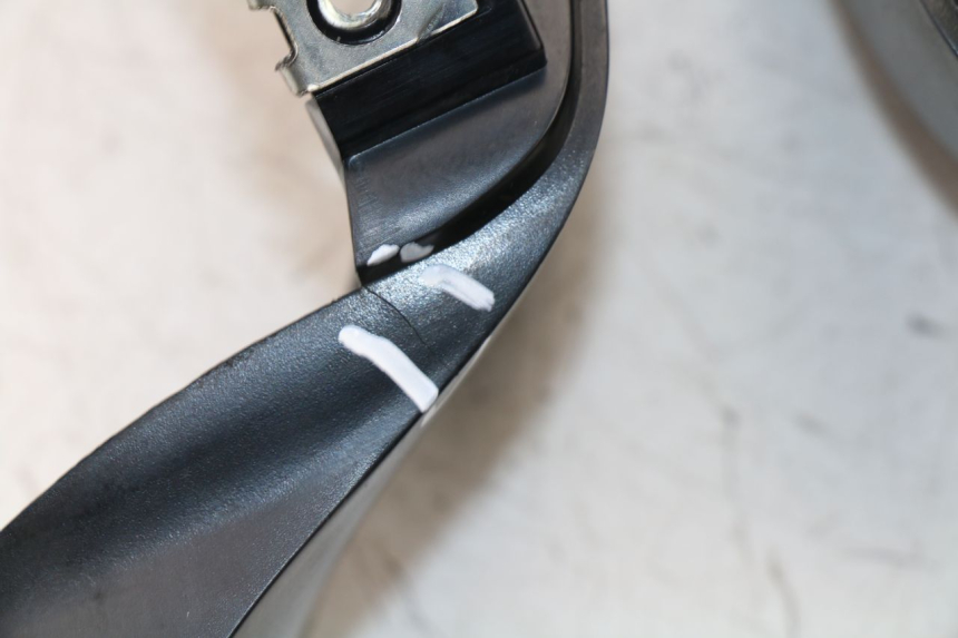 photo de SIDE FRAME COVER DAELIM VJ ROADWIN FI 125 (2008 - 2017)