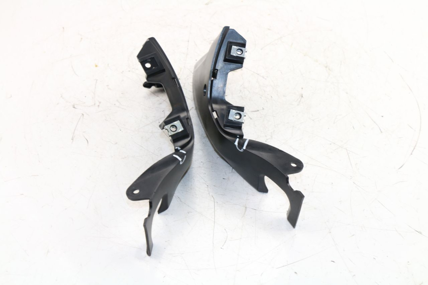 photo de SIDE FRAME COVER DAELIM VJ ROADWIN FI 125 (2008 - 2017)