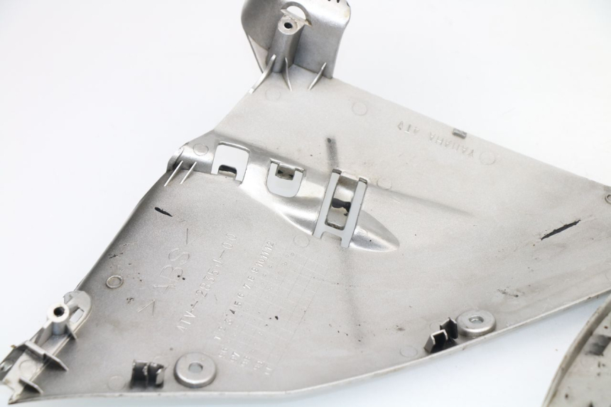 photo de FRAME COVER YAMAHA YZF R THUNDERCAT 600 (1999 - 2003) - Technical close-up