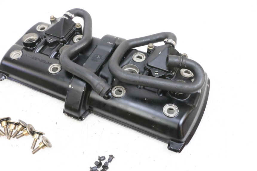 photo de ROCKER COVER MV AGUSTA BRUTALE R WALLY 910 (2008 - 2008) - Zoom on usage condition