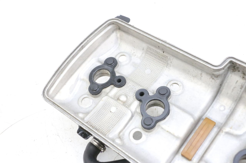 photo de ROCKER COVER MV AGUSTA BRUTALE R WALLY 910 (2008 - 2008) - Technical close-up