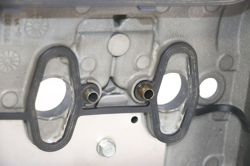 photo de ROCKER COVER HONDA CB R 1000 (2018 - 2023)