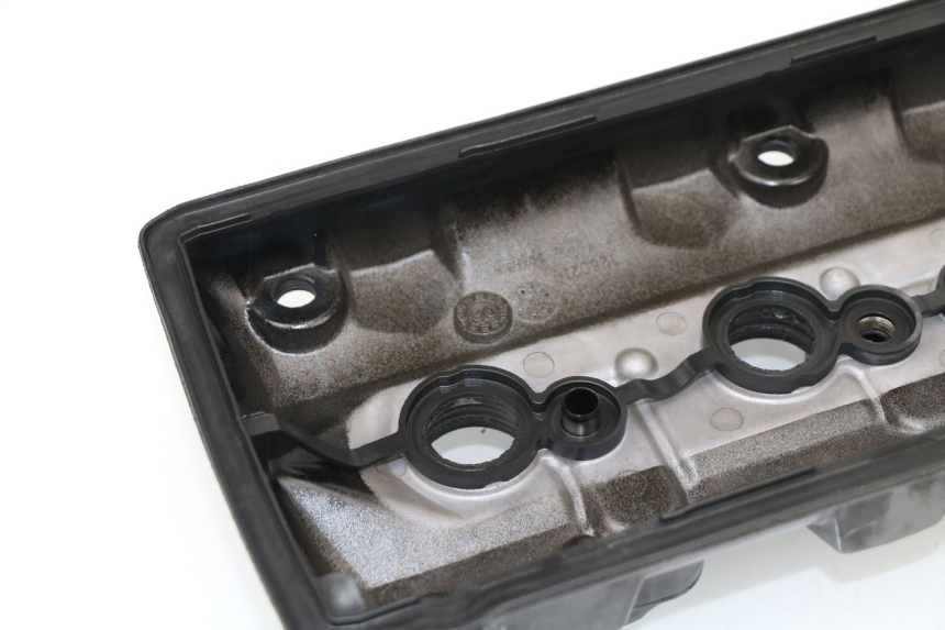 photo de ROCKER COVER TRIUMPH STREET TRIPLE 675 (2007 - 2012)