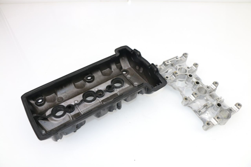 photo de ROCKER COVER TRIUMPH STREET TRIPLE 675 (2007 - 2012)