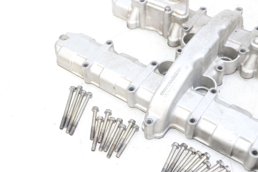 photo de ROCKER COVER KAWASAKI ZR 7 750 (1999 - 2001) - Fixing points details