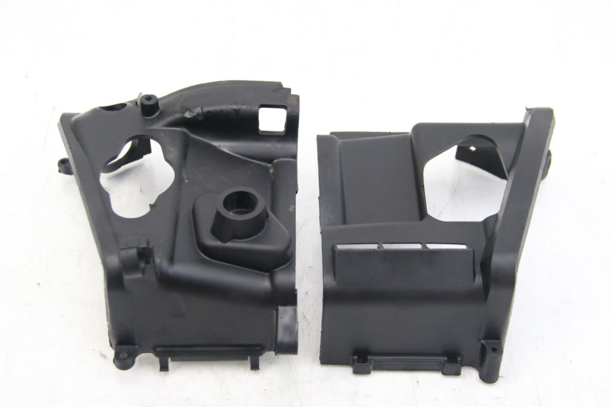 photo de CYLINDER HEAD COVER APRILIA SCARABEO 4T 50 (2009 - 2017)