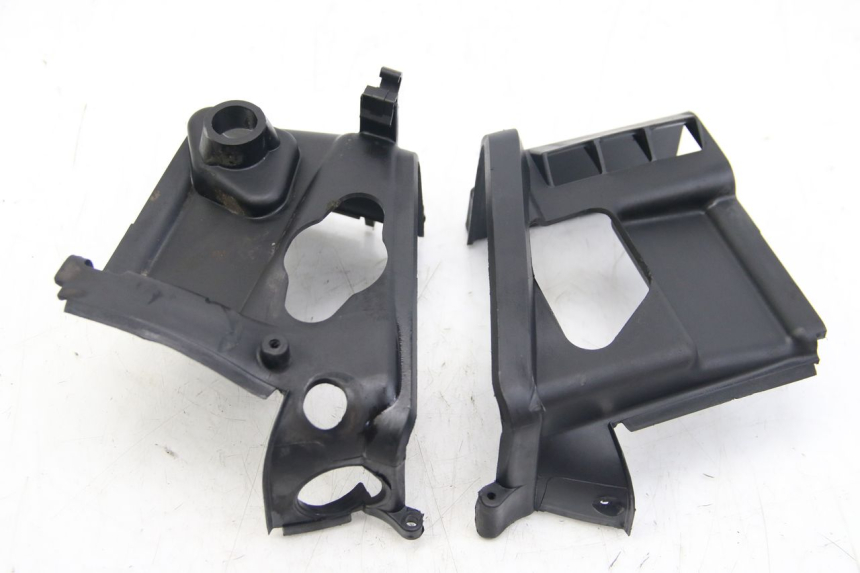 photo de CYLINDER HEAD COVER APRILIA SCARABEO 4T 50 (2009 - 2017)