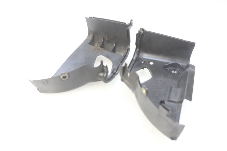 photo de CYLINDER HEAD COVER KYMCO SENTO 100 (2008 - 2013)