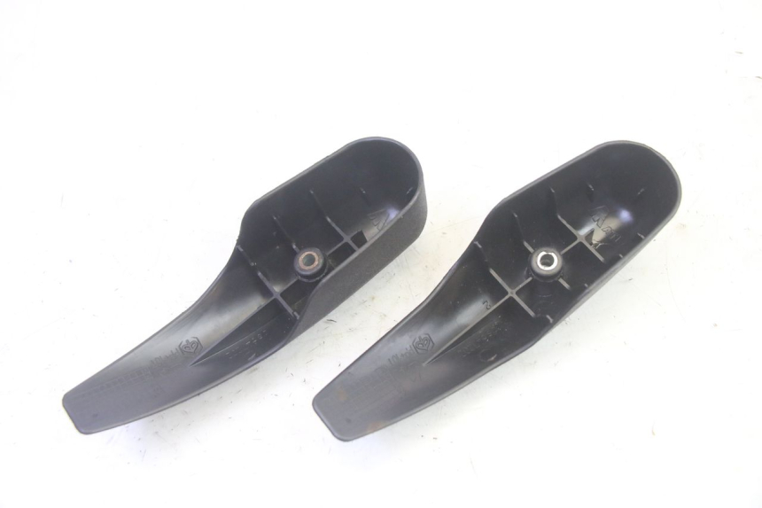 photo de FORK COVER PIAGGIO MP3 RL 250 (2007 - 2010) - Alternative perspective