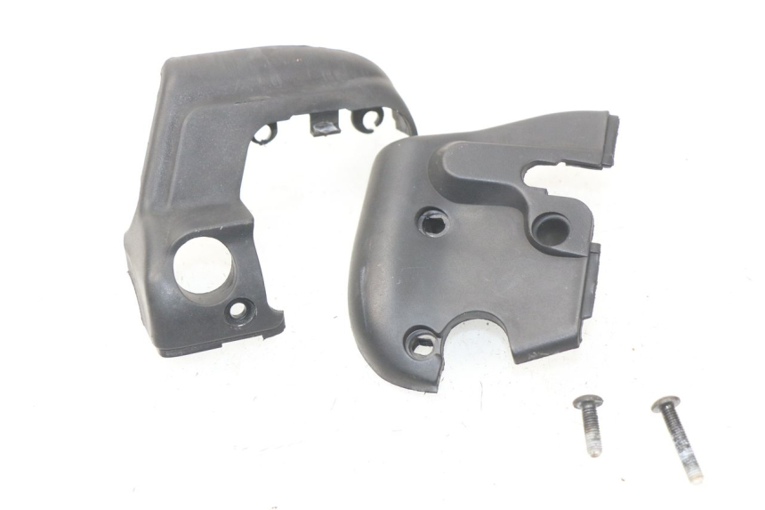 photo de MASTER CYLINDER COVER  APRILIA SCARABEO GT 125 (1999 - 2007)