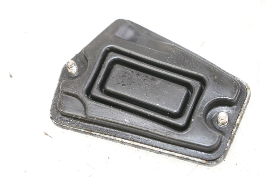photo de MASTER CYLINDER COVER  YAMAHA FJ 36Y 1100 (1984 - 1985)