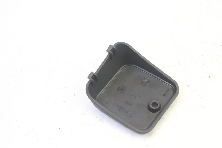 photo de MASTER CYLINDER COVER  PIAGGIO MP3 125 (2006 - 2014)