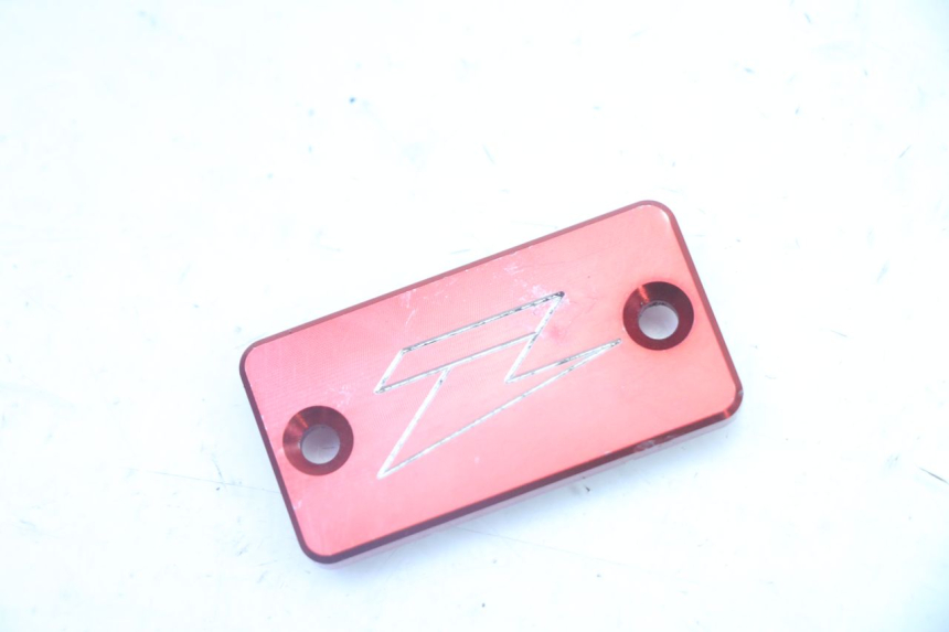photo de MASTER CYLINDER COVER YAMAHA YZ 125 (1998 - 2005)