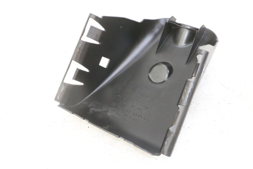 photo de ENGINE COVER PEUGEOT ELYSEO 125 (1999 - 2004)