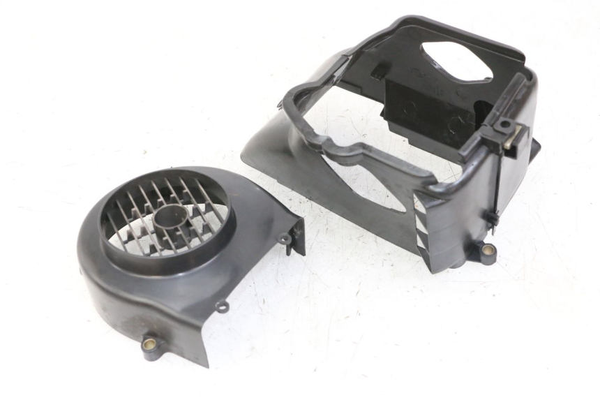 photo de ENGINE COVER PEUGEOT KISBEE 4T 50 (2010 - 2017)