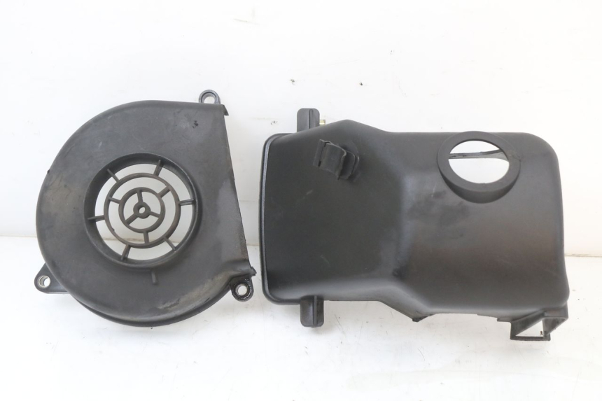 photo de ENGINE COVER PEUGEOT STREETZONE I 2T 50 (2018 - 2020)