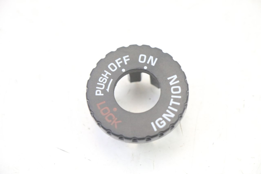 photo de IGNITION SWITCH COVER KYMCO AGILITY 4T 50 (2005 - 2018)