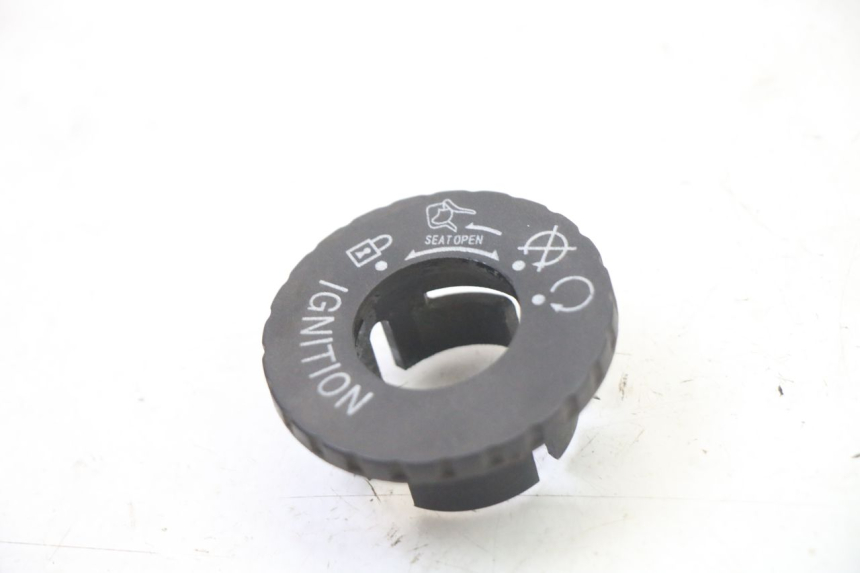 photo de IGNITION SWITCH COVER SYM FIDDLE 3 III 125 (2014 - 2020)