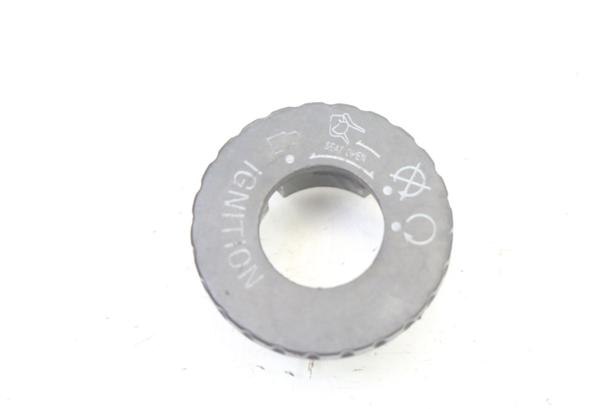photo de IGNITION SWITCH COVER SYM FIDDLE 125 (2008 - 2010)