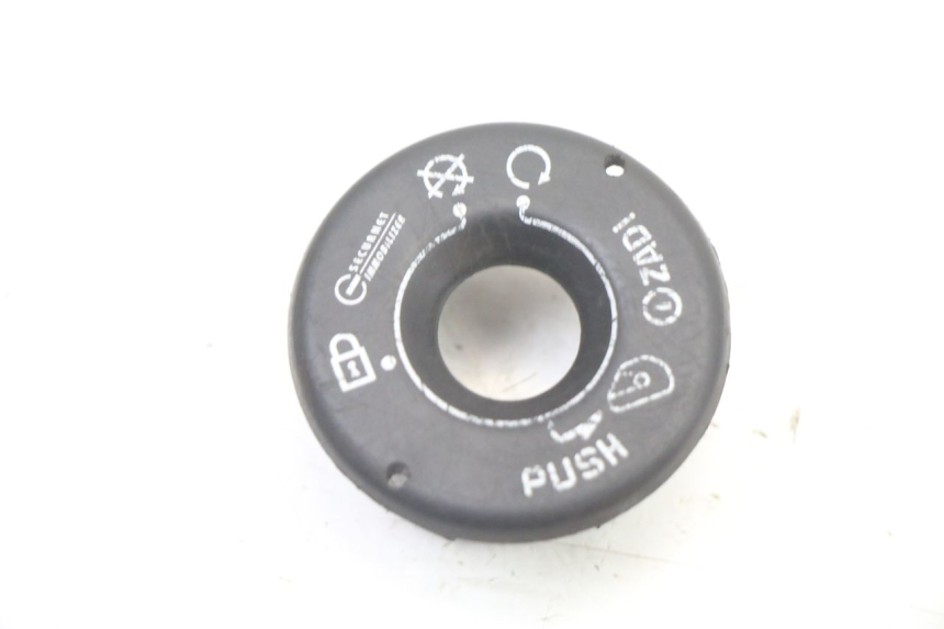 photo de IGNITION SWITCH COVER GILERA NEXUS 300 (2008 - 2013)