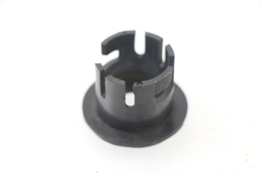 photo de IGNITION SWITCH COVER KINROAD XT T-8 125 (2006 - 2006)