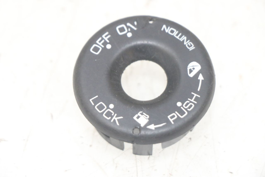 photo de IGNITION SWITCH COVER PIAGGIO MP3 HPE 300 (2019 - 2026) - Main view
