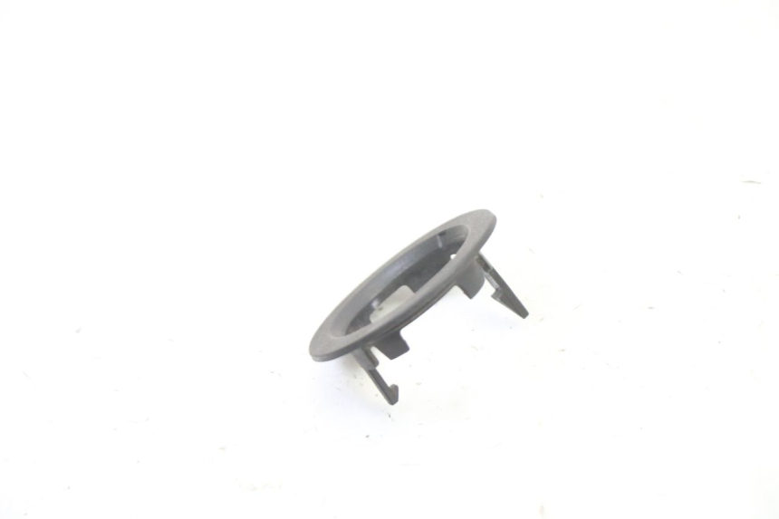 photo de IGNITION SWITCH COVER PEUGEOT SATELIS 250 (2006 - 2012)