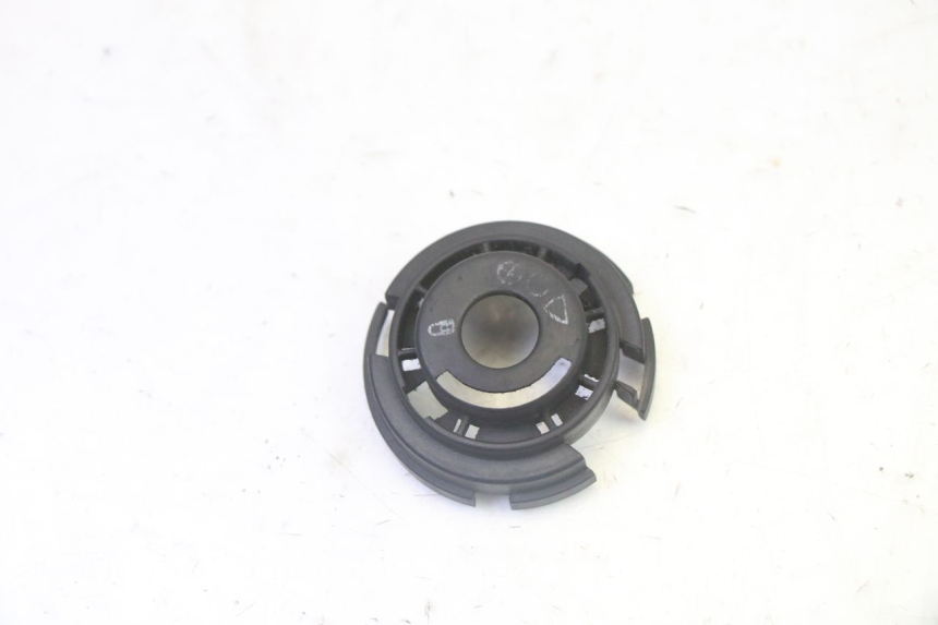 photo de IGNITION SWITCH COVER PEUGEOT SATELIS 125 (2006 - 2009)