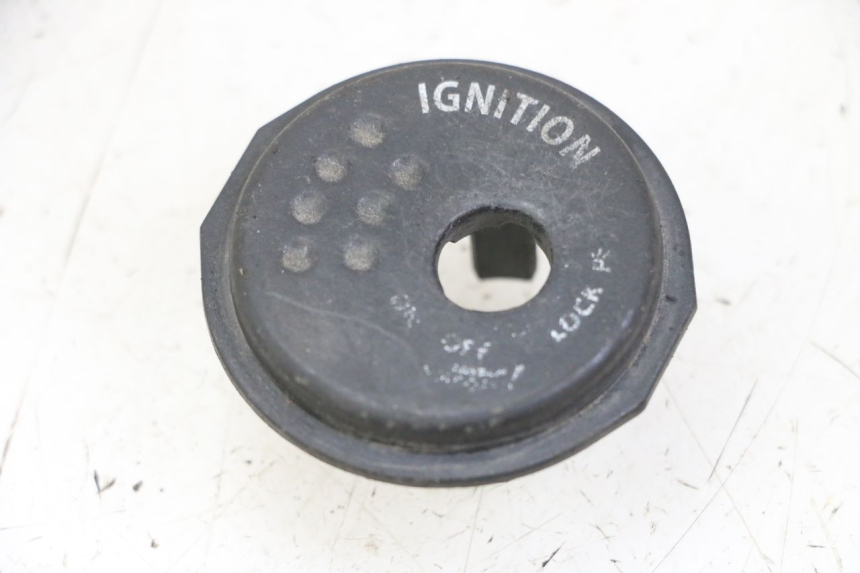 photo de IGNITION SWITCH COVER SUZUKI BURGMAN 125 (2015 - 2017)