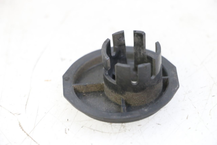 photo de IGNITION SWITCH COVER SUZUKI BURGMAN 125 (2015 - 2017)