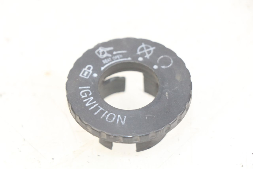 photo de IGNITION SWITCH COVER SYM SYMPHONY 125 (2009 - 2015)