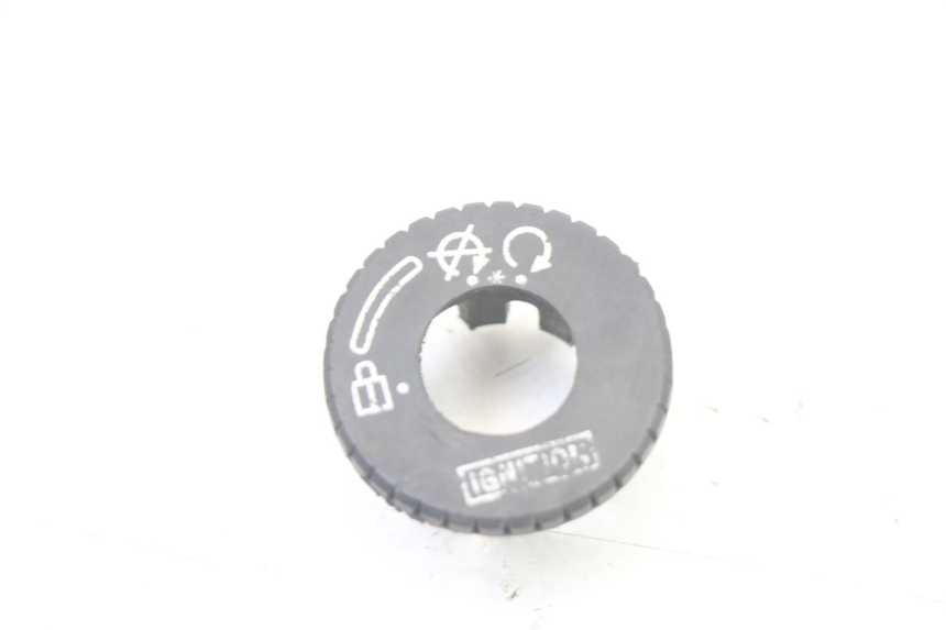 photo de IGNITION SWITCH COVER PEUGEOT V-CLIC VCLIC 50 (2007 - 2013)