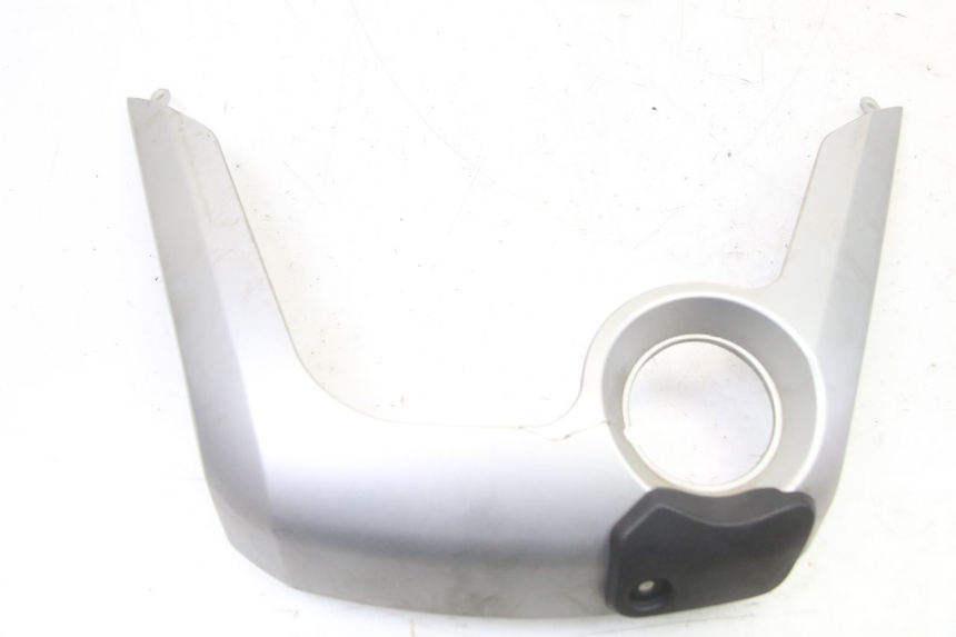 photo de IGNITION SWITCH COVER YAMAHA X-MAX XMAX 125 (2010 - 2014)