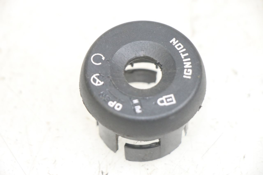 photo de IGNITION SWITCH COVER YAMAHA NEO'S 4T 50 (2008 - 2016)