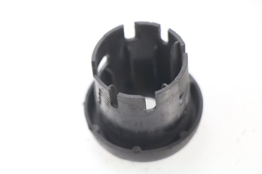 photo de IGNITION SWITCH COVER YAMAHA YP MAJESTY 125 (1998 - 2001)