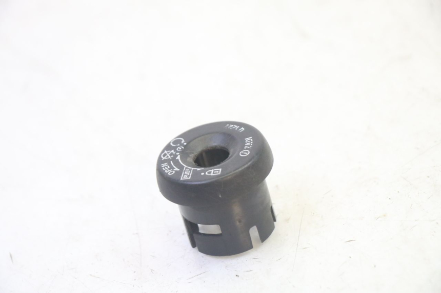 photo de IGNITION SWITCH COVER YAMAHA YP MAJESTY 125 (2007 - 2010)