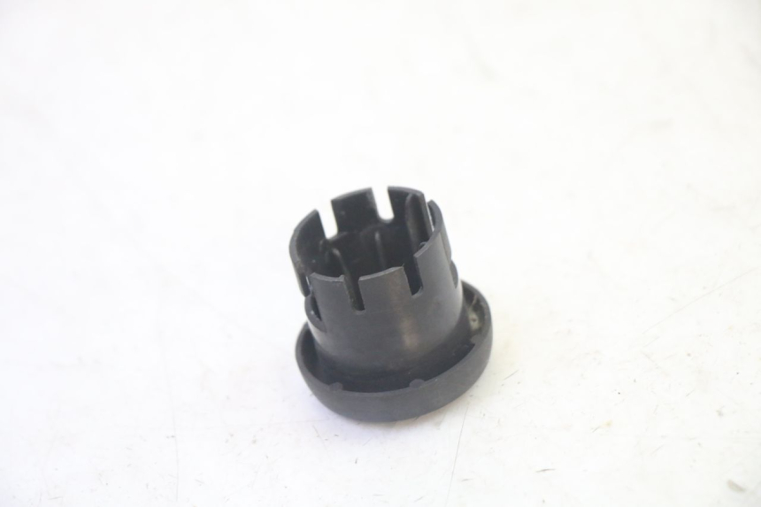 photo de IGNITION SWITCH COVER YAMAHA YP MAJESTY 125 (2007 - 2010)