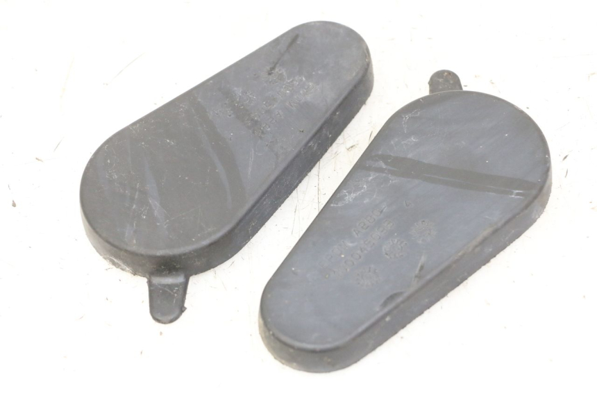 photo de HEADLIGHT DUST COVER PIAGGIO MP3 125 (2006 - 2014)