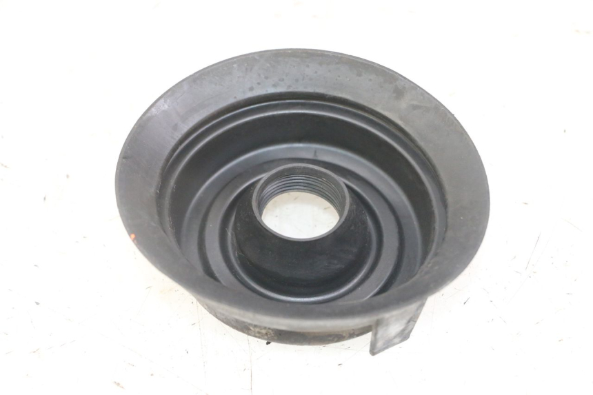 photo de HEADLIGHT DUST COVER YAMAHA XMAX X-MAX 125 (2006 - 2009)