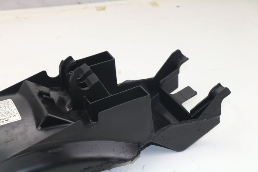 photo de UNDERSEAT PANEL HONDA CBF N 600 (2004 - 2007)