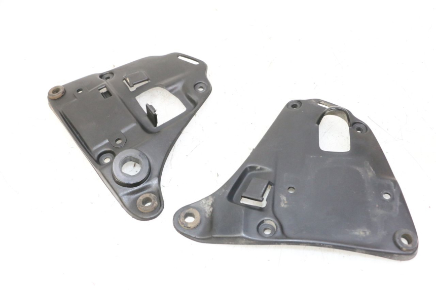 photo de UNDERSEAT PANEL APRILIA CLASSIC 125 (1995 - 2001)