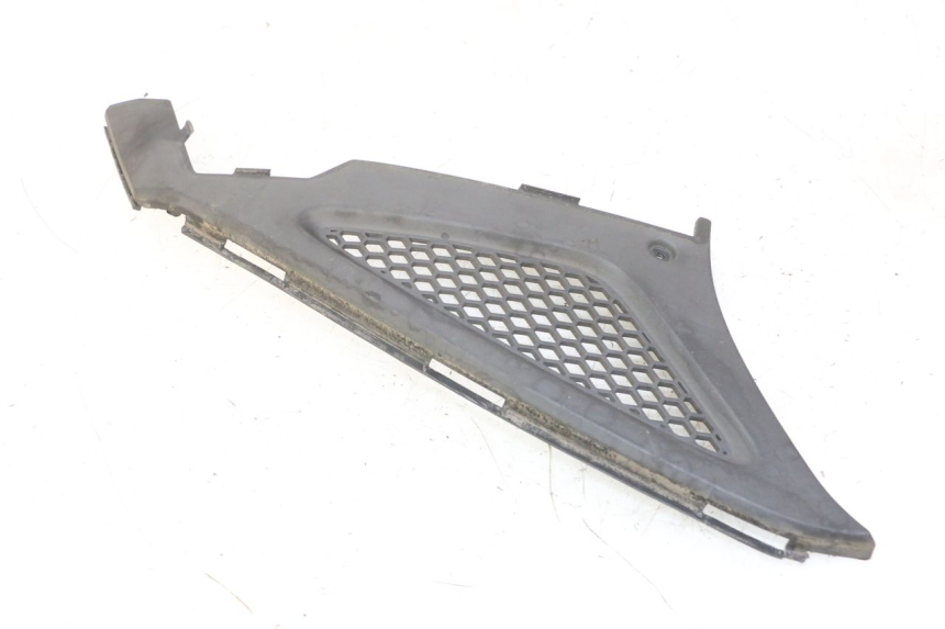 photo de RIGHT UNDERSEAT PANEL KYMCO AGILITY NAKED RENOUVO 2T 50 (2011 - 2018)
