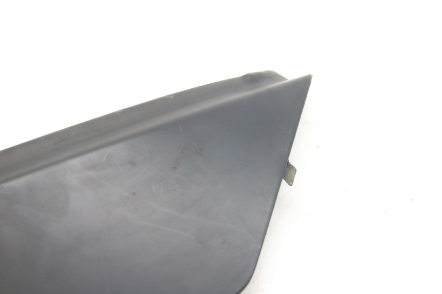 photo de RIGHT SIDE UNDER SEAT COVER APRILIA ATLANTIC 500 (2002 - 2003)