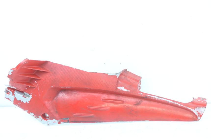 photo de RIGHT UNDERSEAT PANEL APRILIA SR CARB LC 2T 50 (2004 - 2012)