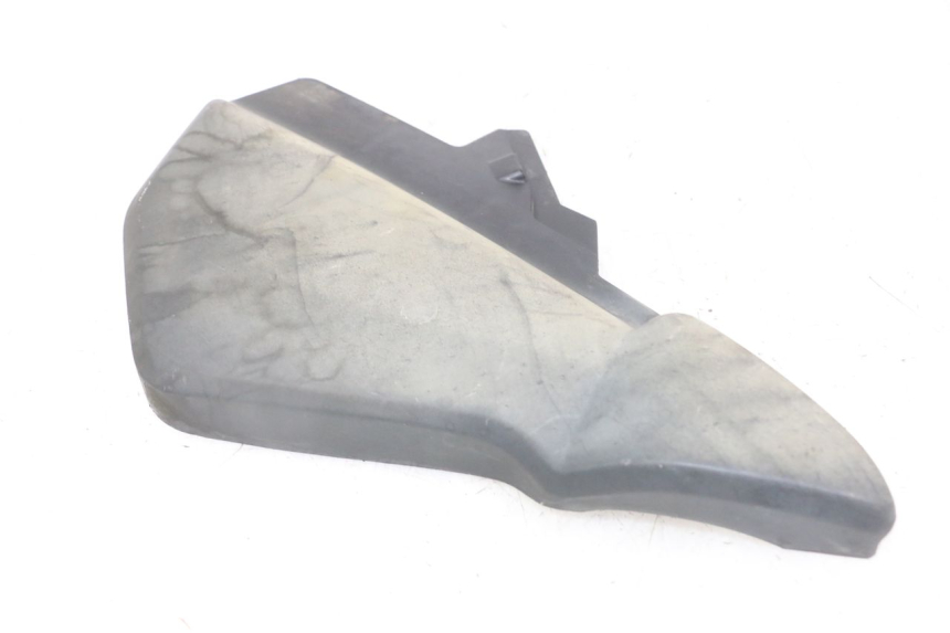 photo de RIGHT SIDE SEAT COVER HONDA CBF 500 (2004 - 2007)