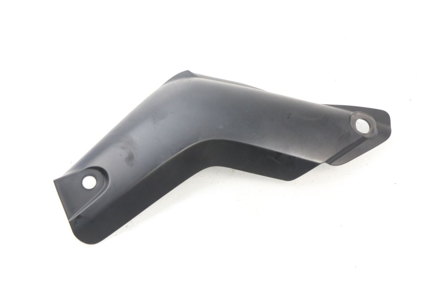 photo de RIGHT UNDERSEAT PANEL HONDA CBR RR FIREBLADE 1000 (2006 - 2007)
