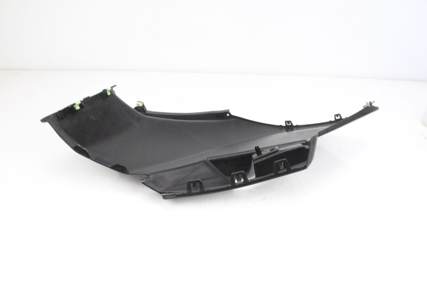 photo de RIGHT SIDE SEAT COVER PEUGEOT CITYSTAR 50 (2013 - 2017)