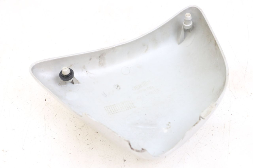 photo de RIGHT UNDERSEAT PANEL APRILIA CLASSIC 125 (1995 - 2001)